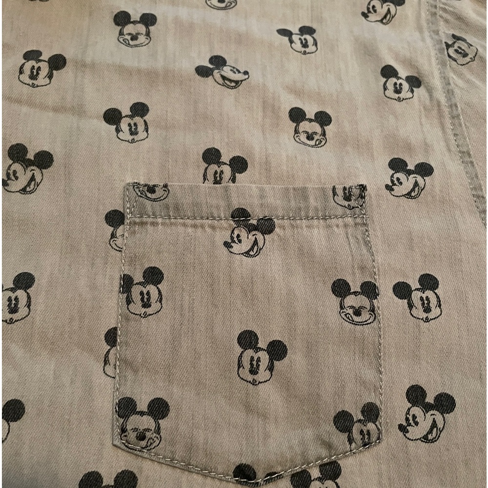 Disney Men’s Large Mickey Mouse cotton button-up shirt - denim gray